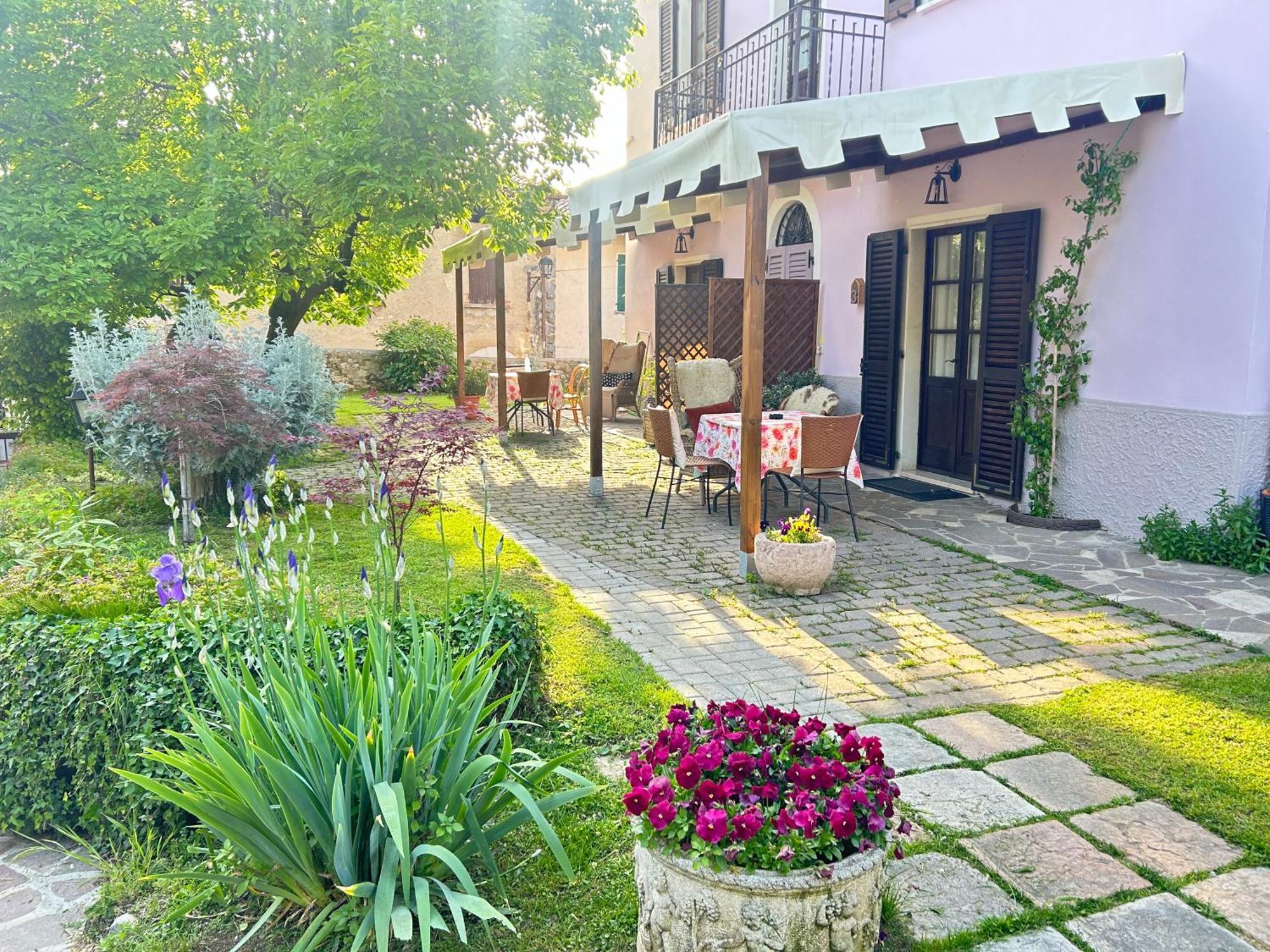 La Casa Di Campagna Sul Garda Puegnago del Garda Exterior photo